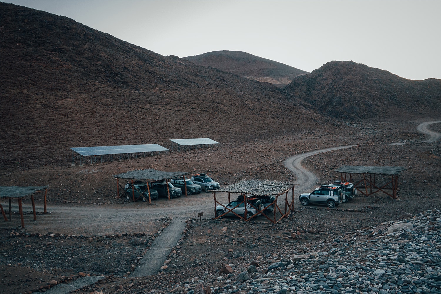 New Land Rover Defender in Namibia James Bond 2020 007 Africa South Africa Desert off-roading awd adventure