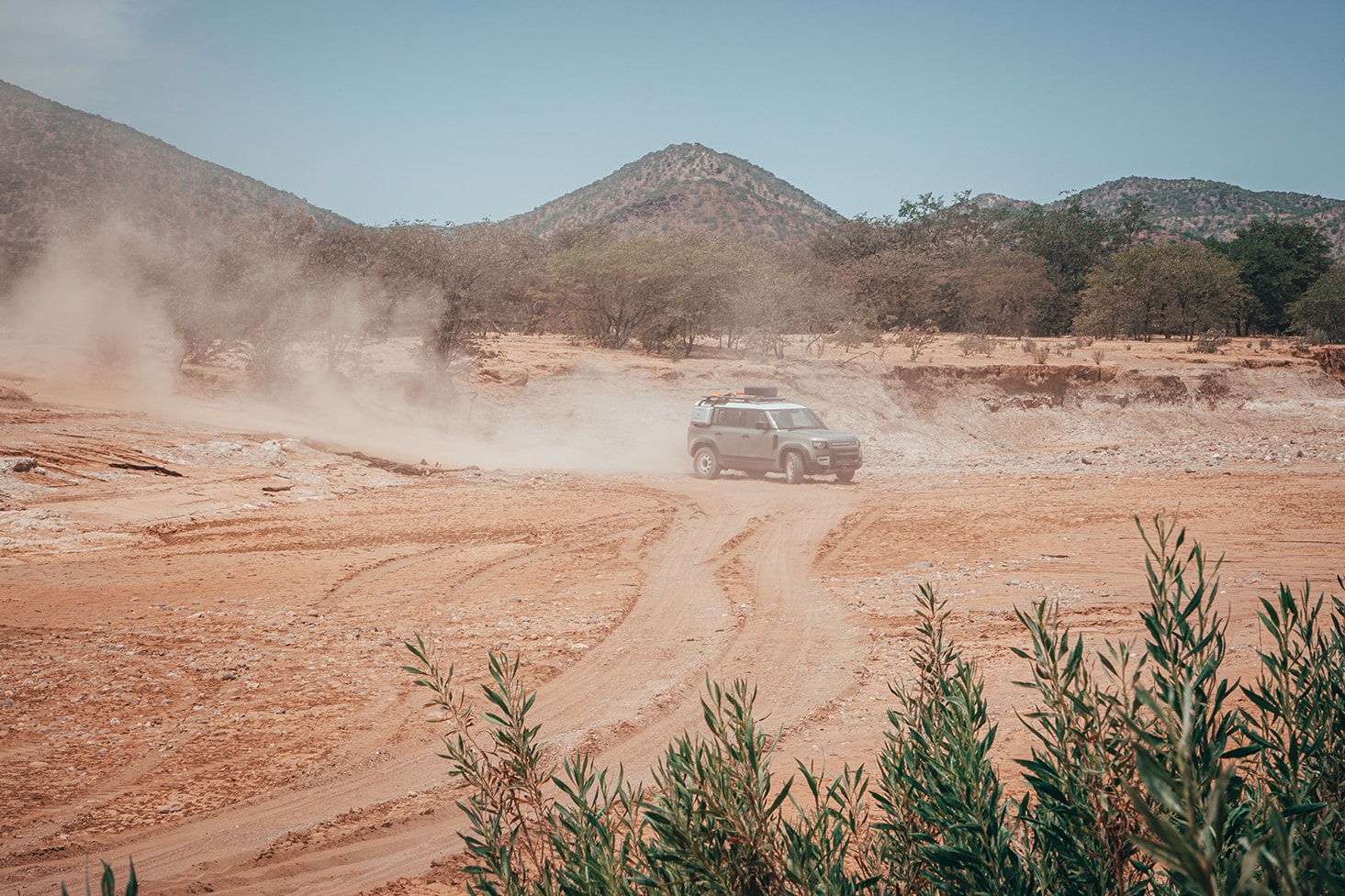 New Land Rover Defender in Namibia James Bond 2020 007 Africa South Africa Desert off-roading awd adventure