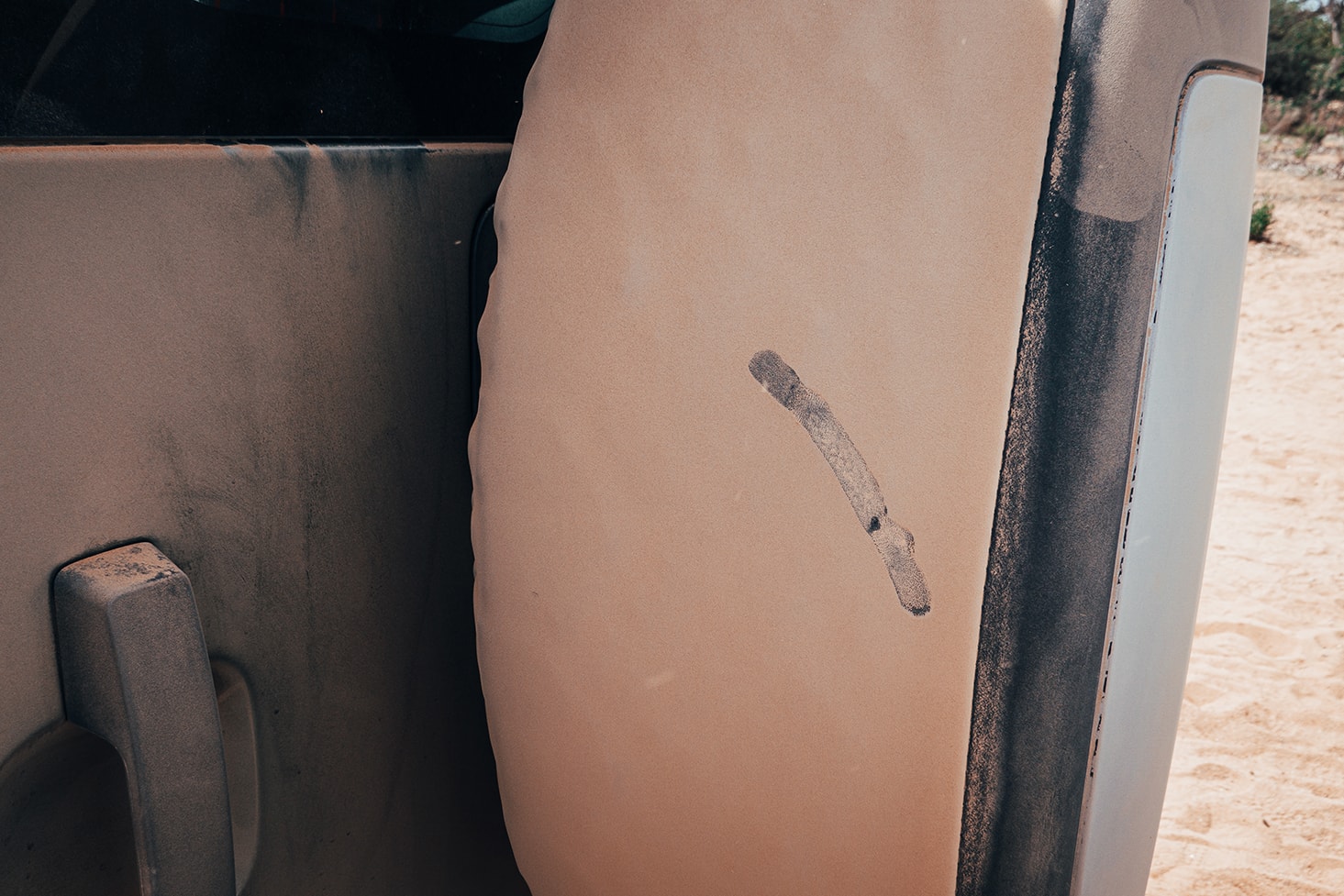 New Land Rover Defender in Namibia James Bond 2020 007 Africa South Africa Desert off-roading awd adventure 