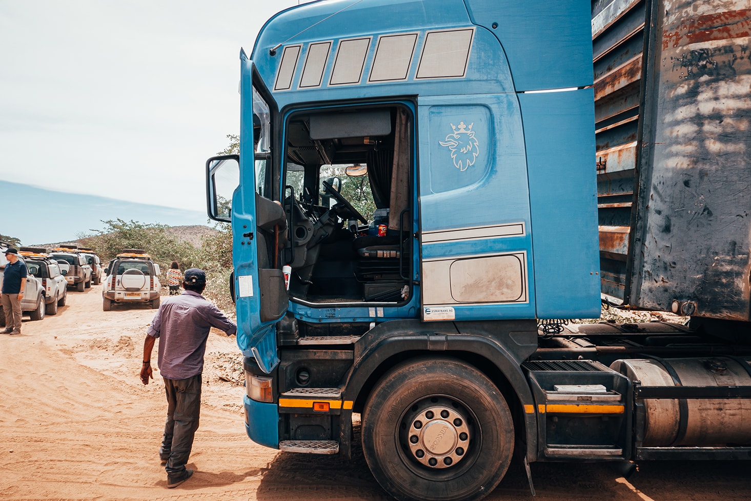 New Land Rover Defender in Namibia James Bond 2020 007 Africa South Africa Desert off-roading awd adventure 