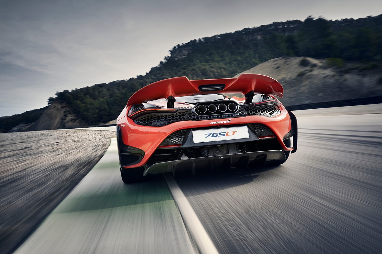 McLaren 765LT Officially Unveiled Supercar British Automotive News Manufacturer Release Information Longtail 765PS and 800Nm torque V8 2.7 Seconds to 60 MPH