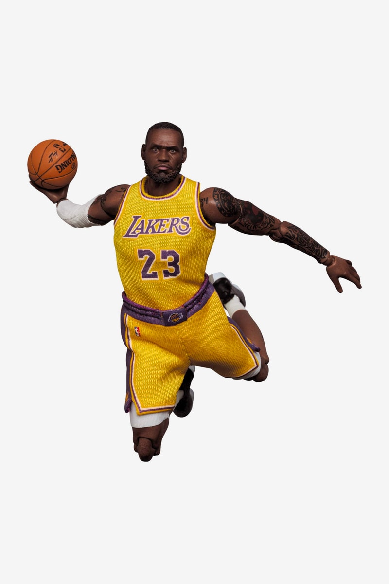 Medicom Toy MAFEX LeBron James the chosen one Figure Release los angeles lakers nba national basketball association
