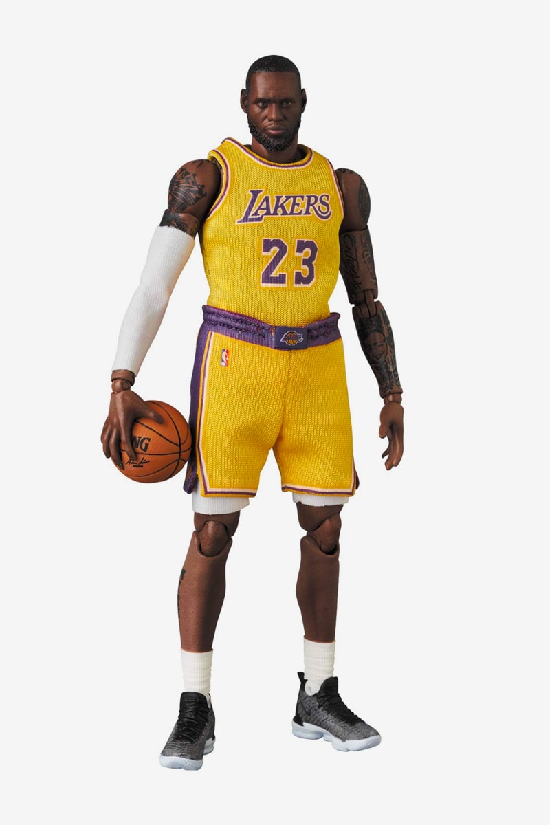 Medicom Toy MAFEX LeBron James the chosen one Figure Release los angeles lakers nba national basketball association