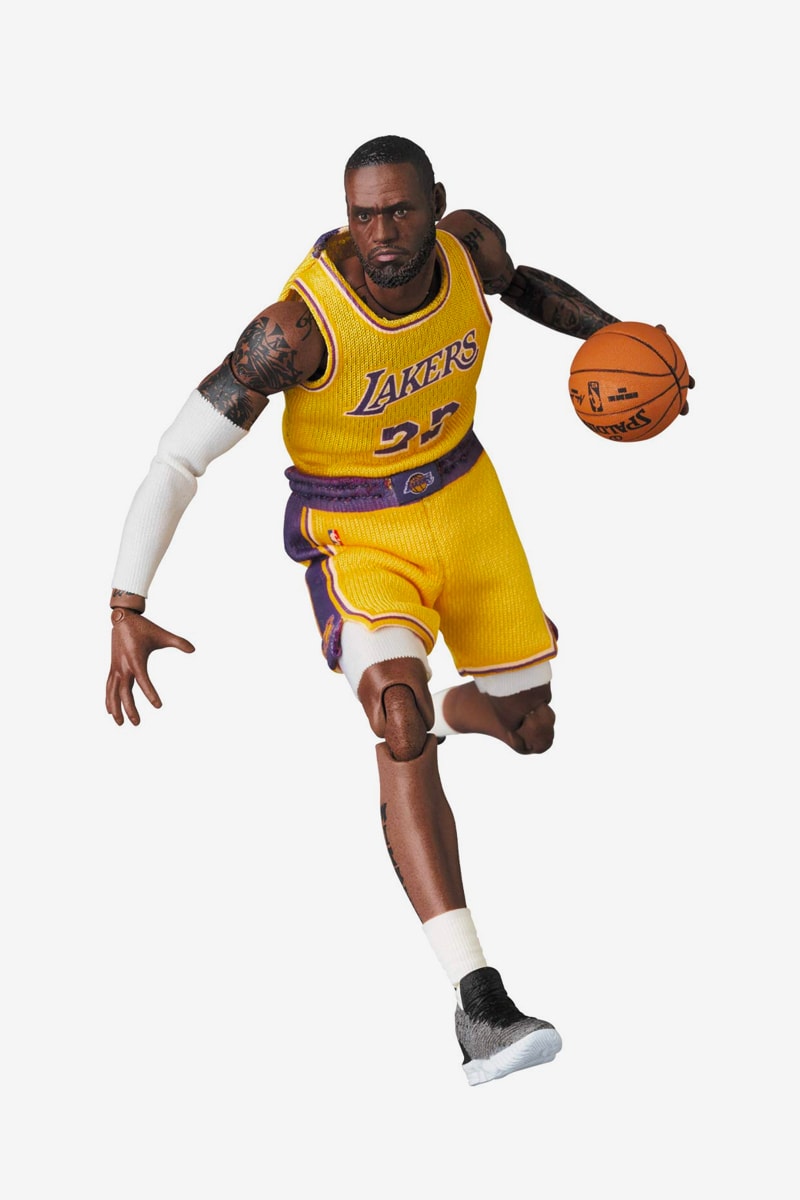 Medicom Toy MAFEX LeBron James the chosen one Figure Release los angeles lakers nba national basketball association