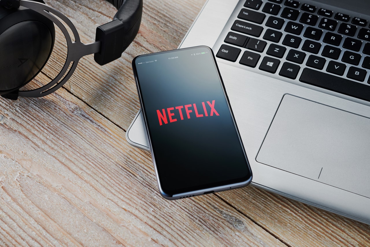Android Smartphone Netflix Streaming
