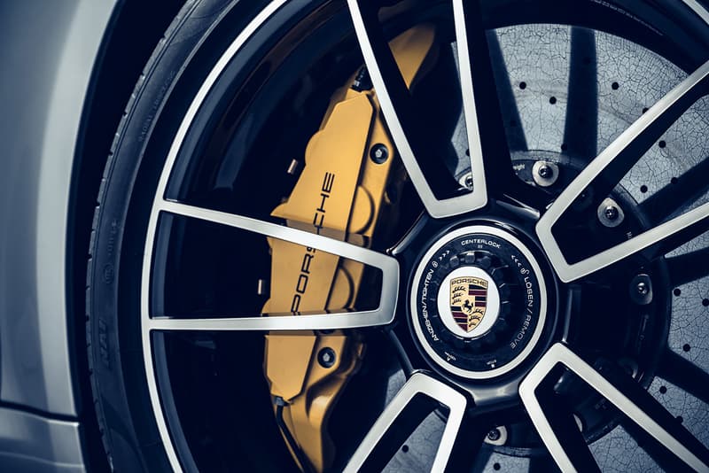 2021 Porsche 911 Turbo S & Turbo S Cabriolet Unveiled First Look German Automotive Engineering Supercar 3.8-liter flat-six engine turbocharged four wheel drive 4wd 640 bhp 590 pound-feet of torque 0-60mph 2.6 seconds convertible drop top sportscar