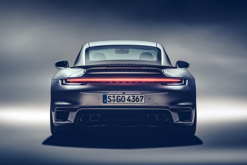 2021 Porsche 911 Turbo S & Turbo S Cabriolet Unveiled First Look German Automotive Engineering Supercar 3.8-liter flat-six engine turbocharged four wheel drive 4wd 640 bhp 590 pound-feet of torque 0-60mph 2.6 seconds convertible drop top sportscar 