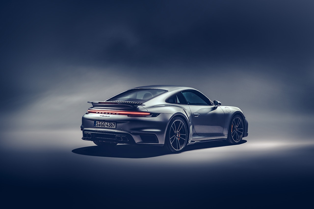 2021 Porsche 911 Turbo S & Turbo S Cabriolet Unveiled First Look German Automotive Engineering Supercar 3.8-liter flat-six engine turbocharged four wheel drive 4wd 640 bhp 590 pound-feet of torque 0-60mph 2.6 seconds convertible drop top sportscar 