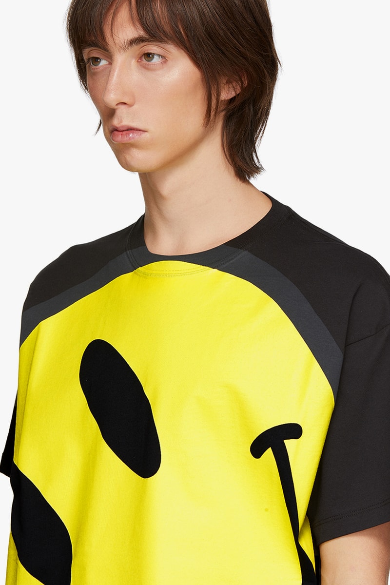 Raf Simons Oversized Collage Smiley Sweater T shirt made in italy merino wool menswear streetwear spring summer 2020 collection capsule knitwear intarsia cartoon motif graphics