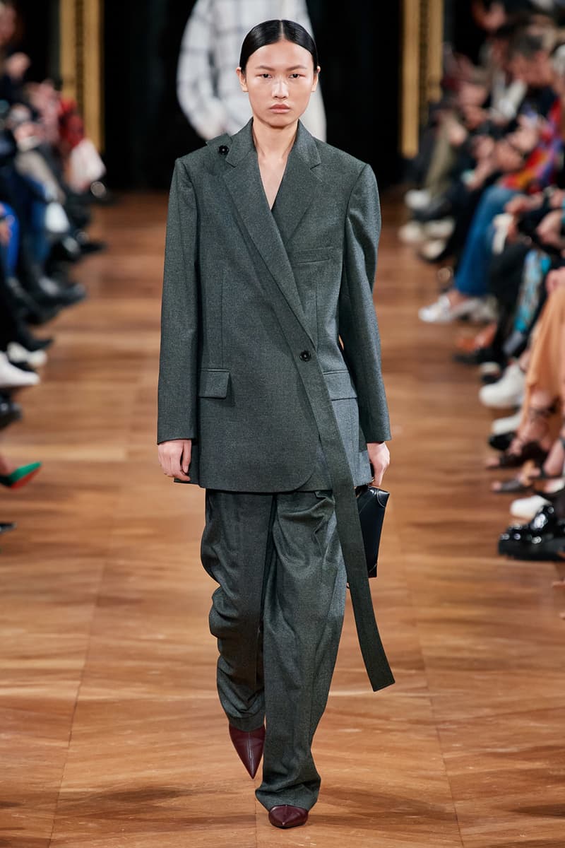 stella mccartney fall winter 2020 fw20 collection runway show paris fashion week vegan fur free leather free 