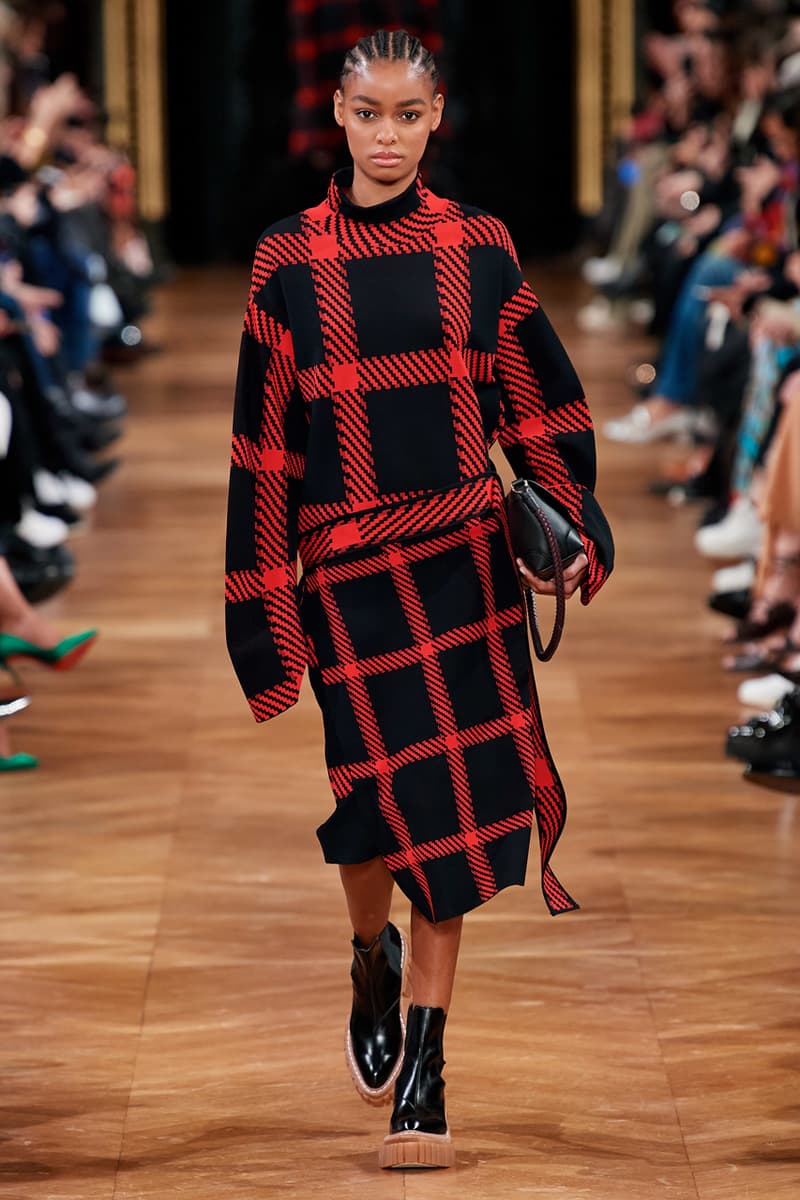 stella mccartney fall winter 2020 fw20 collection runway show paris fashion week vegan fur free leather free 