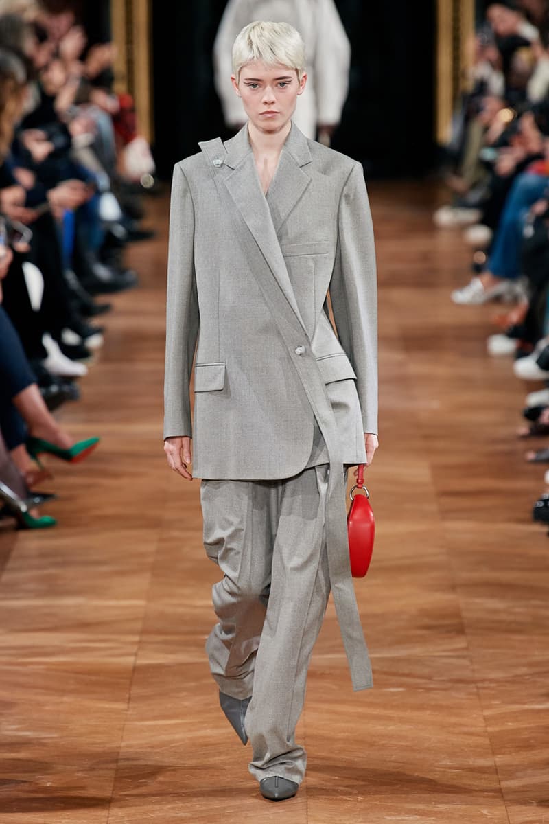 stella mccartney fall winter 2020 fw20 collection runway show paris fashion week vegan fur free leather free