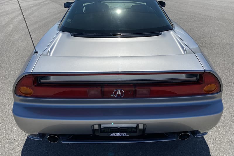 Acura NSX-T 6-Speed 2004 Auction $133,000 Sale price purchase bring a trailer silverstone metallic original