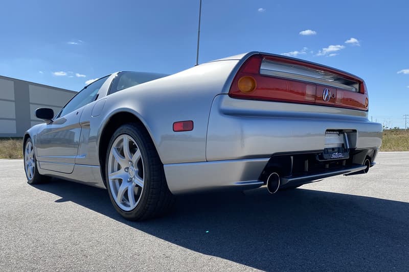 Acura NSX-T 6-Speed 2004 Auction $133,000 Sale price purchase bring a trailer silverstone metallic original