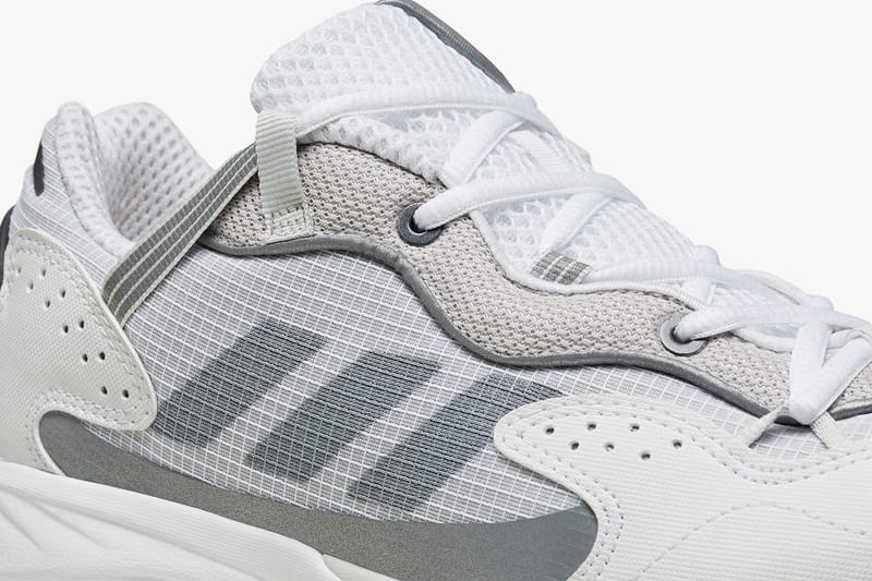 adidas response hoverturf white