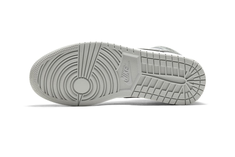 Air Jordan 1 Mid Light Ash White Black Release Info Buy Price 554724-092
