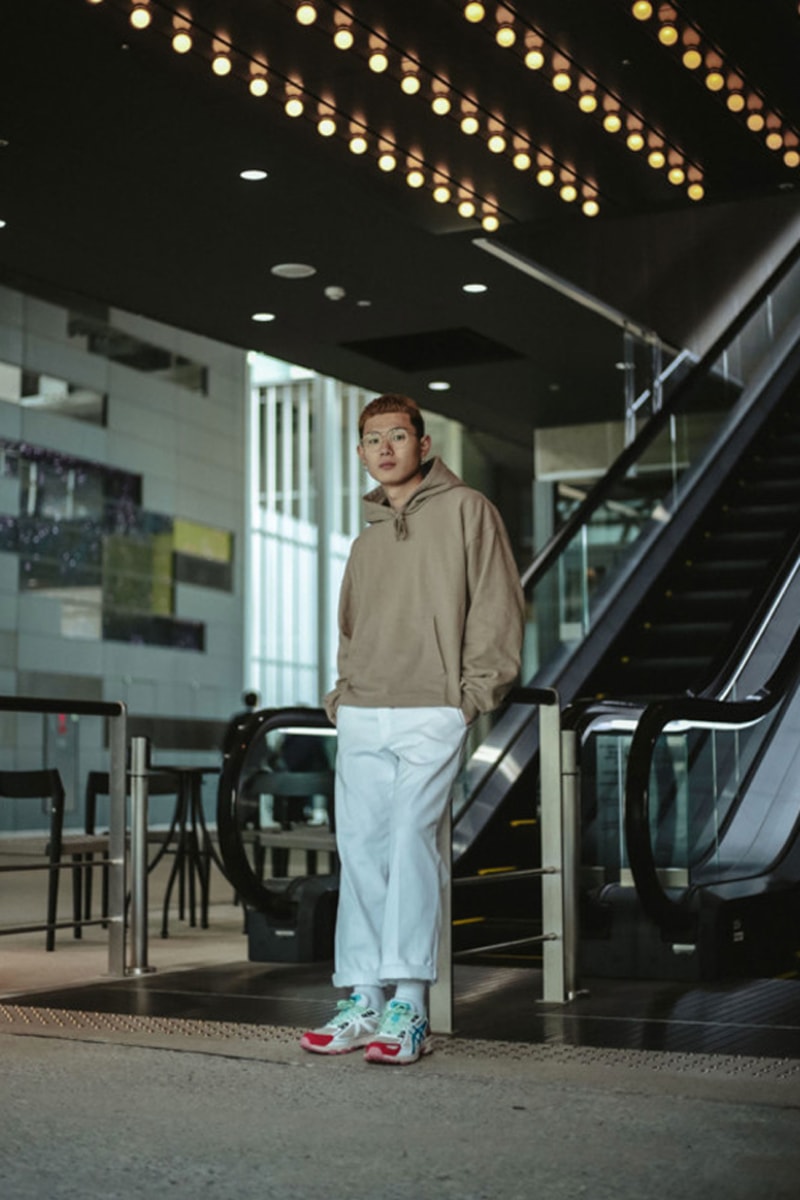 atmos ASICS GEL Venture 6 GTX Sand Evening Sand white electric blue menswear streetwear shoes footwear sneakers trainers runners retro spring summer 2020 collection gore tex weatherized bags pouches totes waterproof 