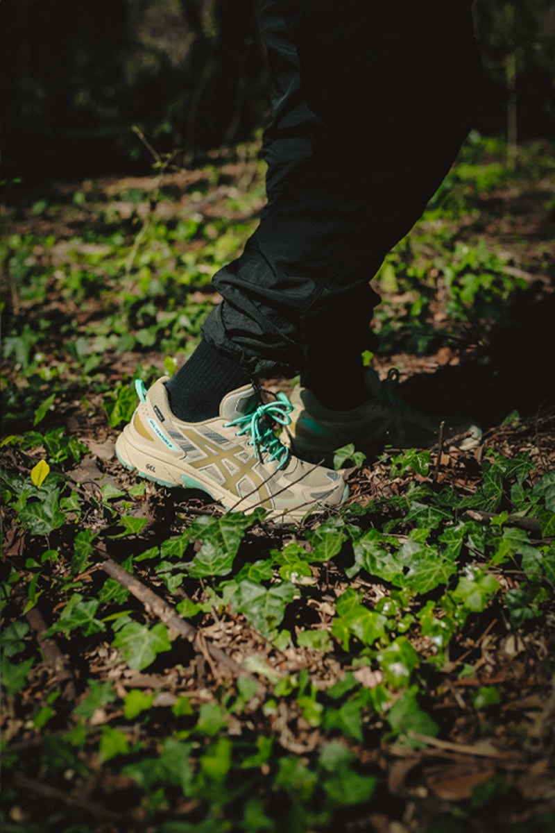 atmos ASICS GEL Venture 6 GTX Sand Evening Sand white electric blue menswear streetwear shoes footwear sneakers trainers runners retro spring summer 2020 collection gore tex weatherized bags pouches totes waterproof 