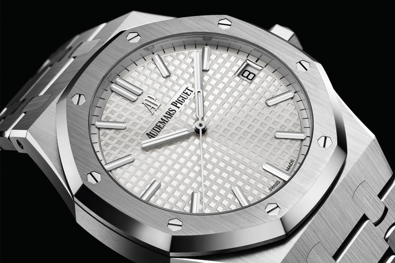 Audemars Piguet 41mm Royal Oak Silver/White AP Audemars Piguet watches wrist watches horology swiss made screw down crown movement caliber 