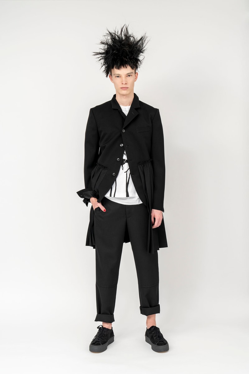 BLACK COMME des GARÇONS Dover Street Market Launch Online Nike Collaboration Blazer High Low Footscape Waffle Racer Mens Womens Ready to Wear Collection Rei Kawakubo