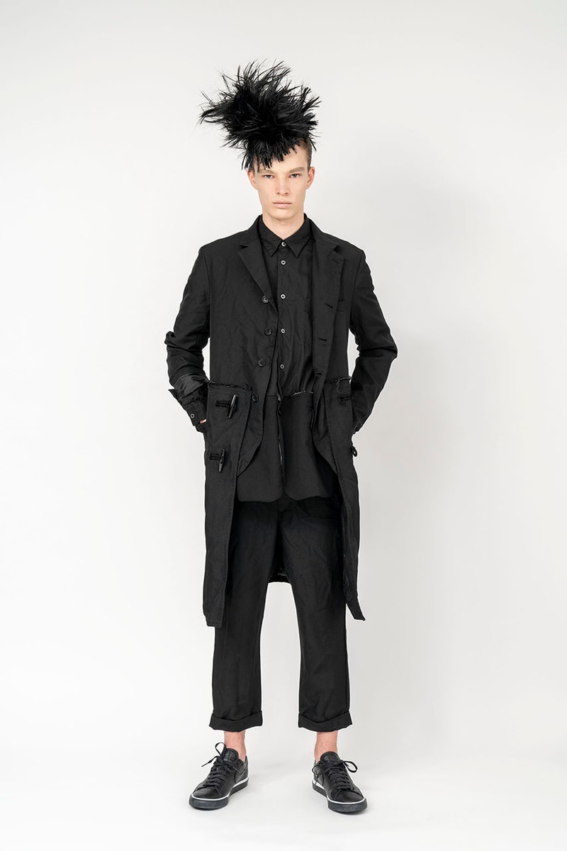BLACK COMME des GARÇONS Dover Street Market Launch Online Nike Collaboration Blazer High Low Footscape Waffle Racer Mens Womens Ready to Wear Collection Rei Kawakubo