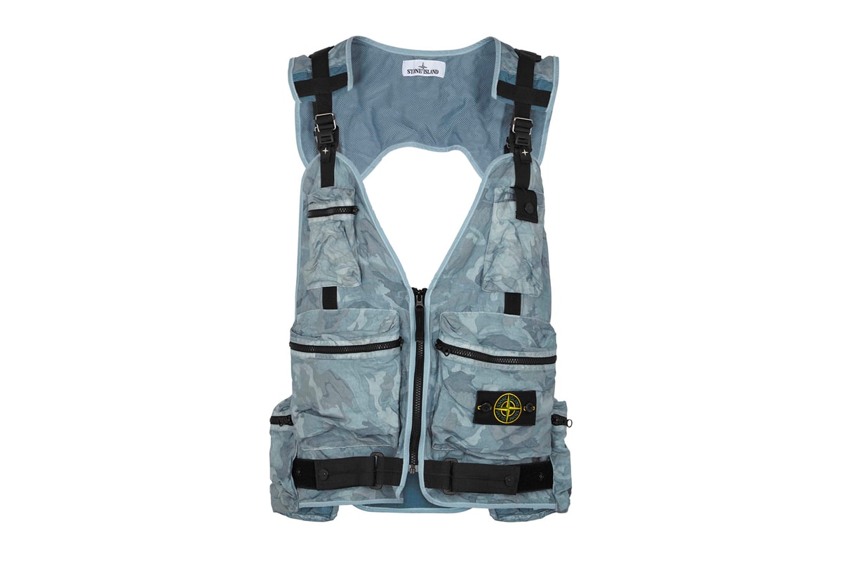 Stone Island Blue Camouflage Chest Bag menswear streetwear spring summer 2020 collection big looms carlo rivetti accessories tactical camo big looms vests bags carrying solution