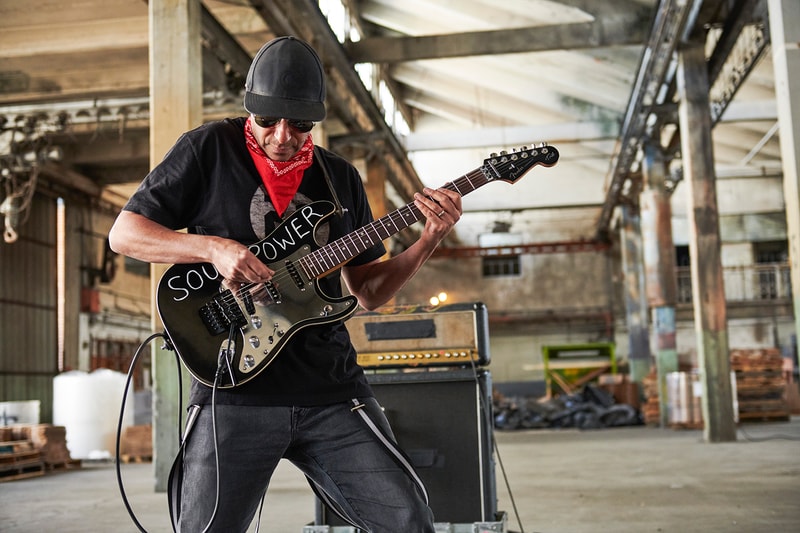Fender Tom Morello "Soul Power" Stratocaster Guitar Info Rage Against the Machine Audioslave music guitar rock n roll distortion 