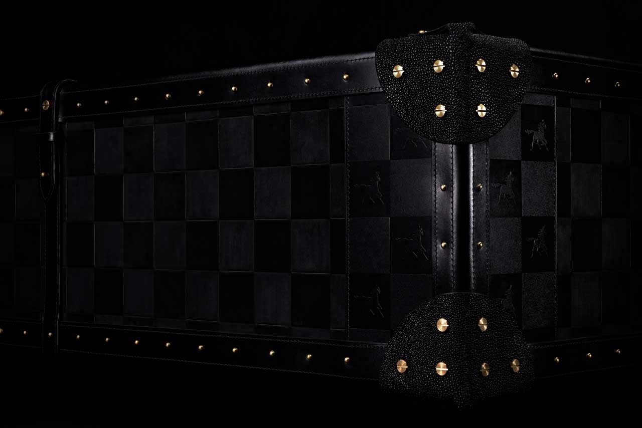Hästens & Ferris Rafauli Grand Vividus Bed Drake Luxe Mattress Checkerboard Horse Insignia Navy Blue Black Leather Cotton 