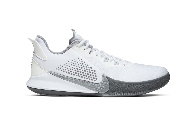 new kobe shoes white