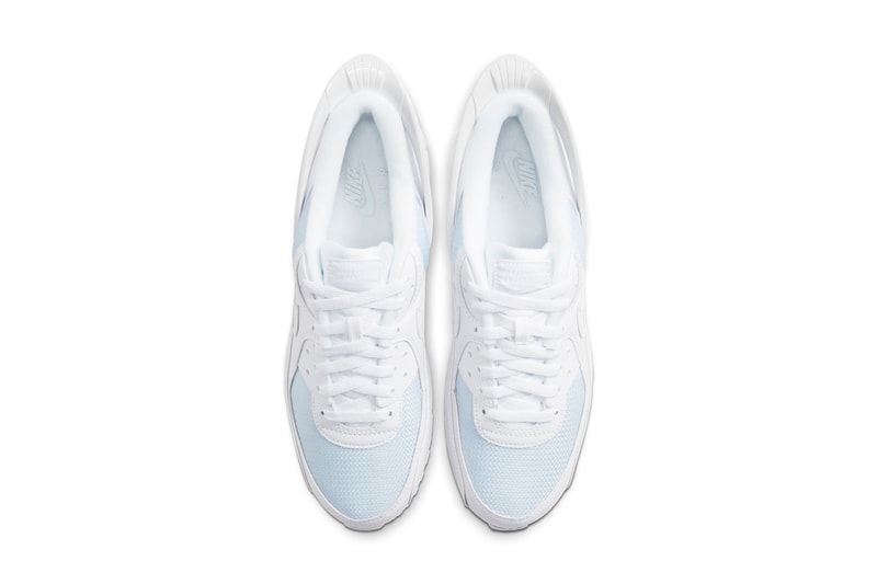 Nike Air Max 90 Flyease Triple White release