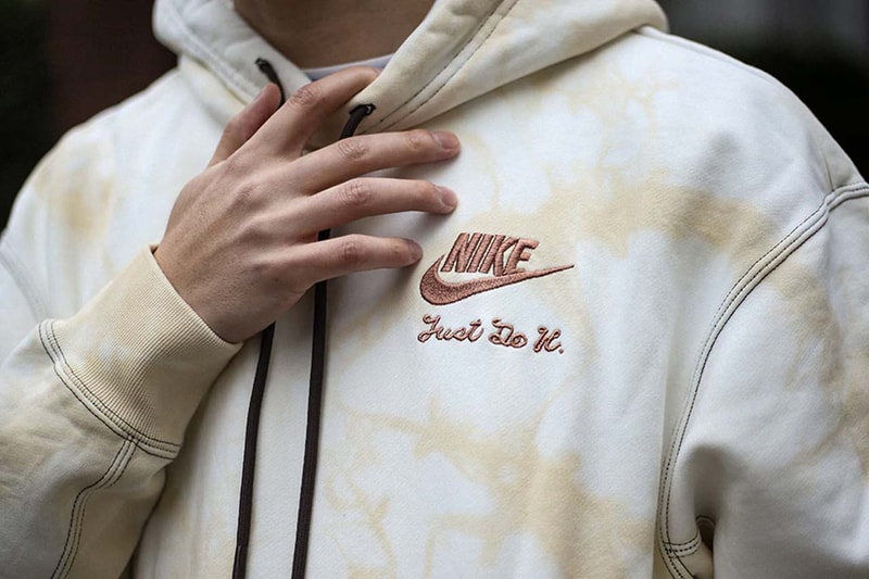 nike summer 2020 tiedye tie dye hoodie tshirts t shirt cropped tee midnight navy obsidian mist light cream sail