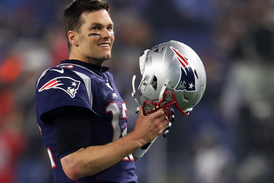 Tom Brady signs with the Tampa Bay Buccaneers after 20 years with