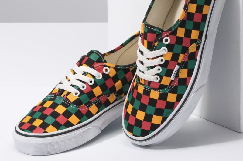 Vans Washed Distressed Sneaker Pack Authentic Slip On Sport Model Footwear Vulcanized Skateboarding Footwear Shoes Checkerboard Pattern "Dress Blue/Chili Pepper" "Black/Multi"