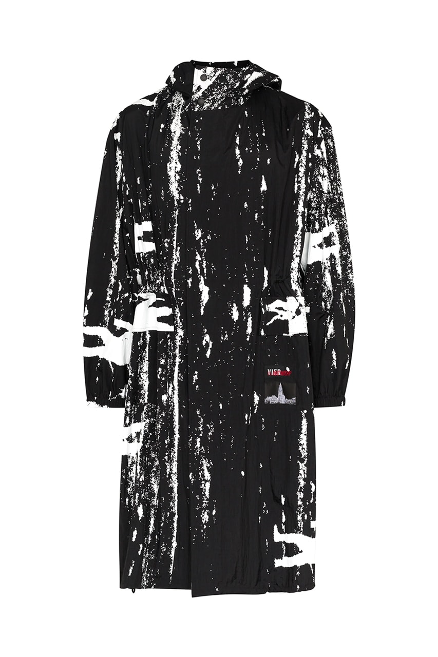 VIER x th Graphic Print Coat Taro Horiuchi coat paint trousers graphic menswear streetwear spring summer 2020 collection antwerp designer black white monochromatic 