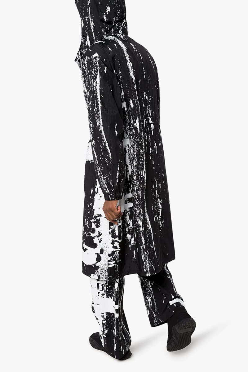 VIER x th Graphic Print Coat Taro Horiuchi coat paint trousers graphic menswear streetwear spring summer 2020 collection antwerp designer black white monochromatic 