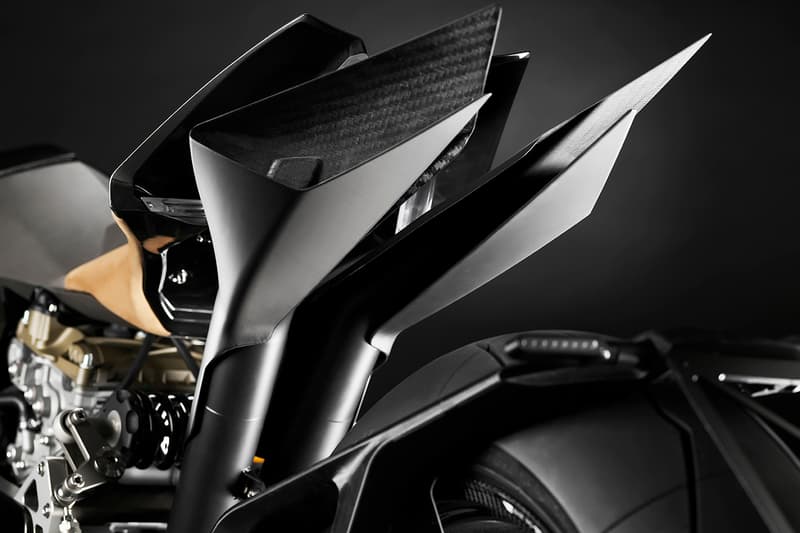 Vyrus Alyen 988 Ducati-Powered Superbike Motorbike Release Launch First Look Automotive News Italy naked carbon fiber panels Brembo 1,285 cc