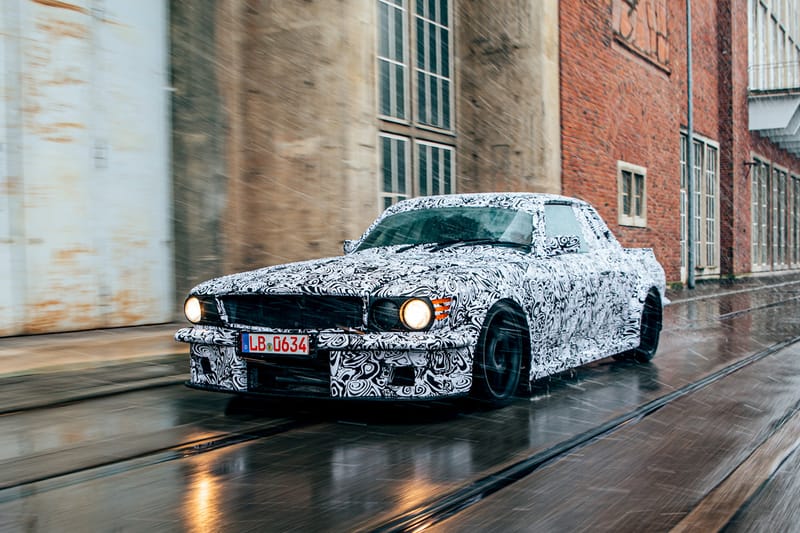 Mechatronik Teases 1970/80 Mercedes-Benz SL "Project 107" Restomod