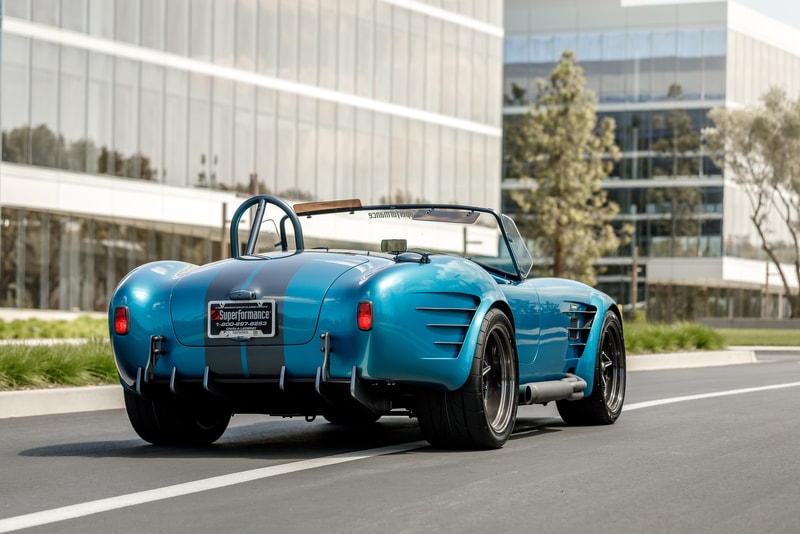 Superformance MKIII-R 1960 Shelby Cobra Custom Built Roadster Supercar Performance Automotive Engineering Ford V8 limited-slip differential Roush