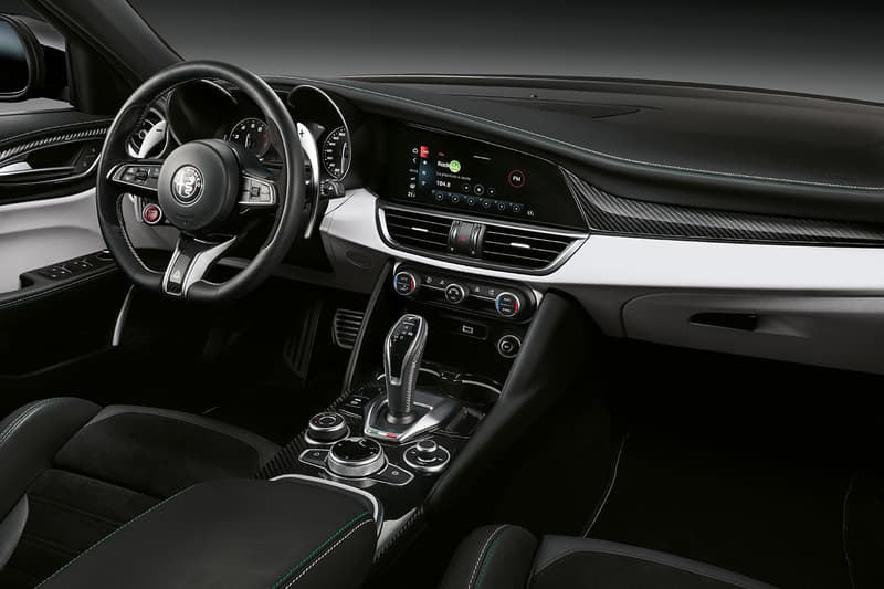 Alfa Romeo Giulia and Stelvio QF Montreal Green paint job europe exclusive fiat 2020 2021 SUV four-door sedan
