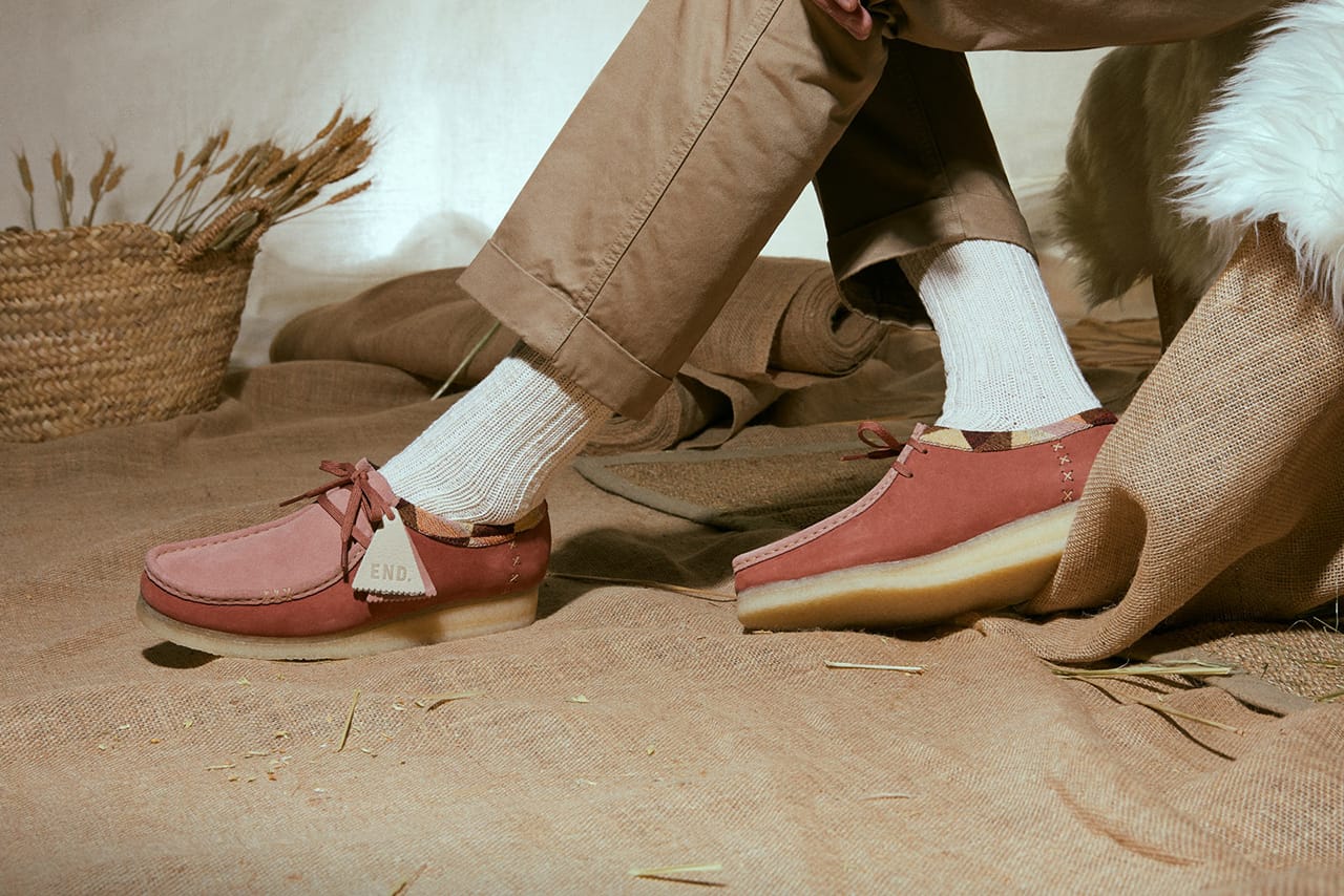 pink wallabee clarks