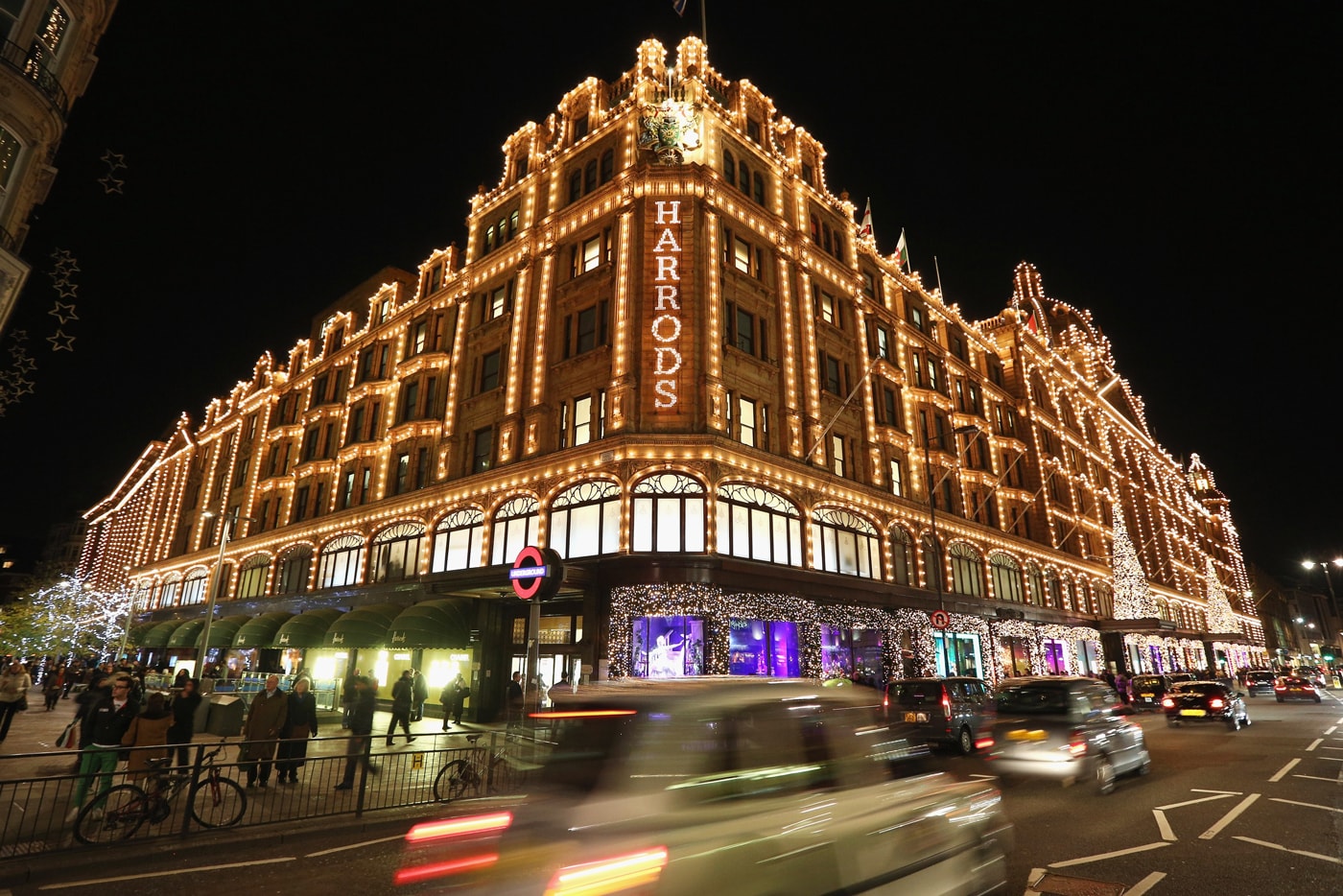 Harrods Opening Temporary Summer Sale Outlet Info Announcement Date When What Buy Coronavirus