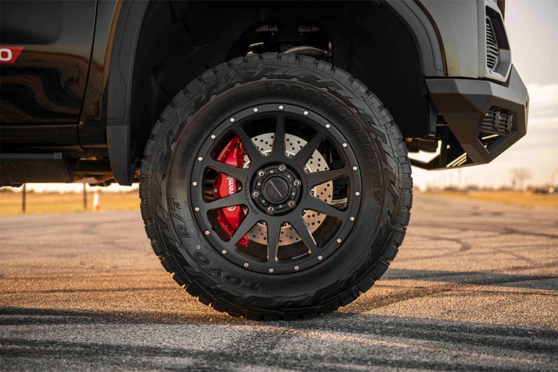 hennessy goliath 700 horsepower gmc sierra custom kit supercharger v8 pickup truck