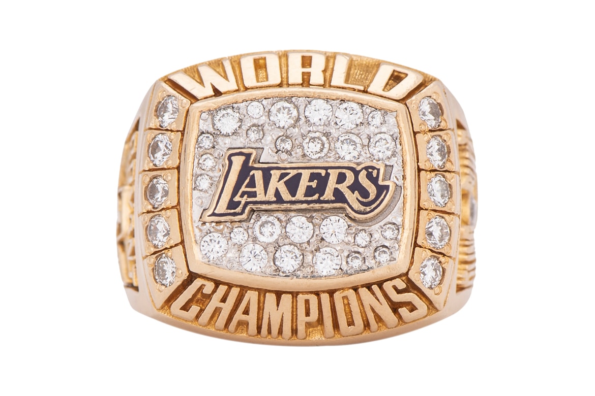 Kobe Bryant Lakers Championship Ring Sells For 206k Usd Hypebeast