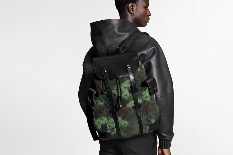 louis vuitton camo mini backpack Monogram Palm Springs The Palm Springs PM features a printed coated canvas body LOUIS VUITTON M44201 Supreme Collaboration