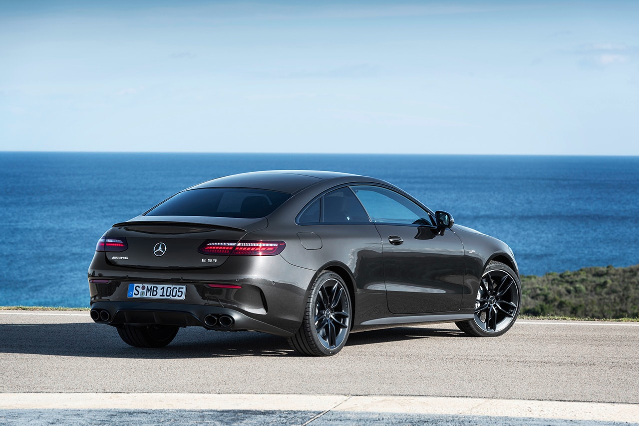 Mercedes-AMG E 53 4MATIC+ Coupé electrified 3.0-liter engine twin turbocharging 435 HP 520 Nm Torque Two Door Coupe Saloon Car Sportscar Release Information Closer Look 2020 New Update Styling Tuned Power 
