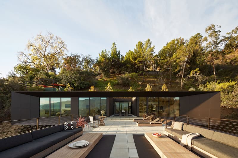 Montalba Architects LR2 House in Pasadena California Rectangular Volumes Rotated Series Angular Minimalist Concrete 