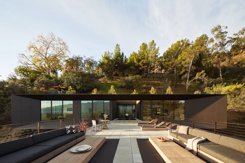 Montalba Architects LR2 House in Pasadena California Rectangular Volumes Rotated Series Angular Minimalist Concrete