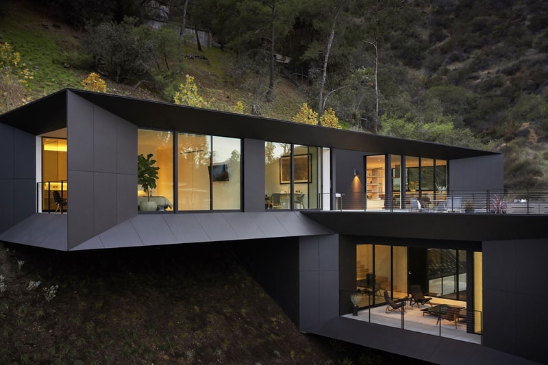 Montalba Architects LR2 House in Pasadena California Rectangular Volumes Rotated Series Angular Minimalist Concrete 