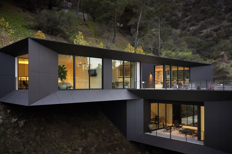Montalba Architects LR2 House in Pasadena California Rectangular Volumes Rotated Series Angular Minimalist Concrete