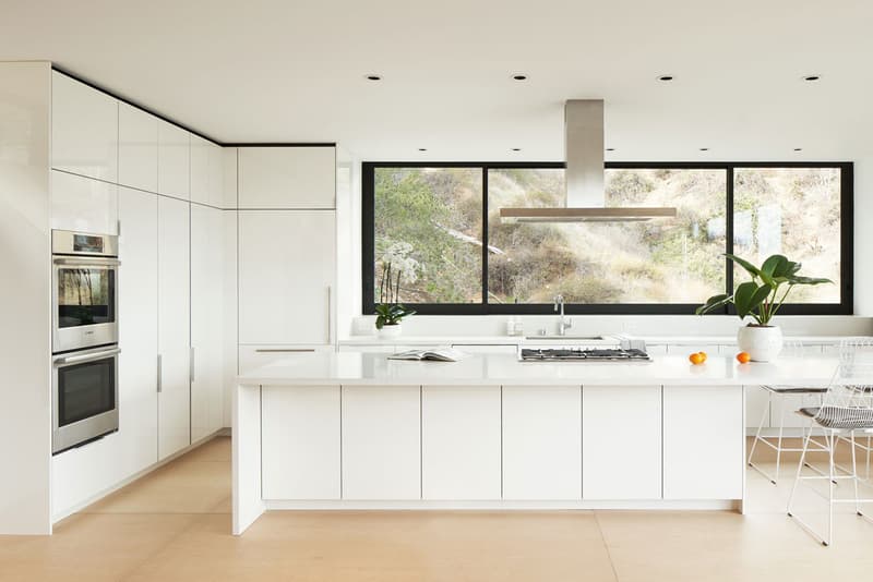 Montalba Architects LR2 House in Pasadena California Rectangular Volumes Rotated Series Angular Minimalist Concrete